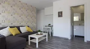 Home Family - Image 2