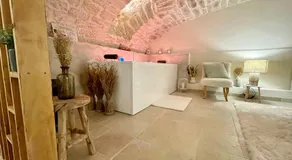 La Maison Pinot Noir - Image 4