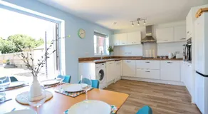 Elements 3 bed home in Bracklesham Bay - Image 3