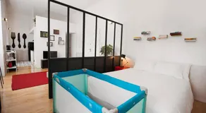 GET Lights and Books in Flat - Image 2