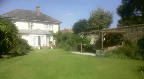 Silver Lodge Guest House - Image 3