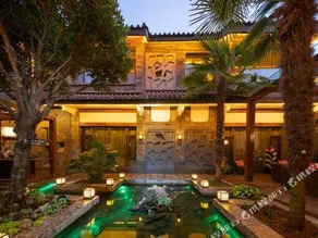 Share Year Hotel - Image 5
