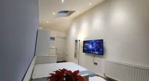 Private Annexe in Cheadle near Manchester Airport - Image 2