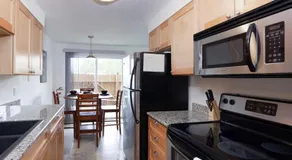 RIVERWALK SEASIDE- Walk to Beach, Seaside Beach Condo, Pet Friendly, Sleeps 6 - Image 5