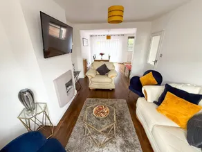 Bassetts House - Spacious! - Sleeps 7 - Close to PRUH Hospital - Free Parking - Image 2