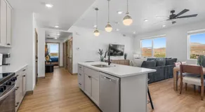 Red Rock Oasis - Brand New Home 3-Bed Sleeps 10 - Image 3