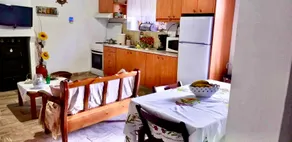 Kathys rock house - Image 2