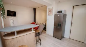 Ecrin Pontissalien - Studio with Parking - Image 3