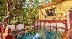 Vintage Estate - Lakeside allure with vintage decor,A plunge pool & A lawn featuring a charming gazebo - Image 2
