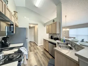 4 Bed 3 Bath In A Gated Community With Pool 4 Bedroom Villa by RedAwning - Image 3