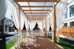 Pineapple Honey Resort B&B (Beihai Yintan Branch) - Image 2