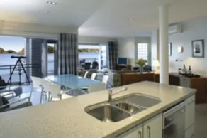 The Waterfront Suites - Heritage Collection - Image 5