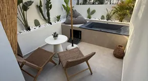 Erasmia Beachside Suites - Image 3