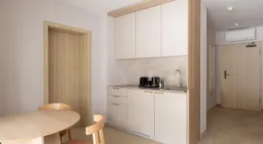 Hidden Coast - Premium Seaside Apartments with Pool, 2-Minute Walk to the Beach - Image 5