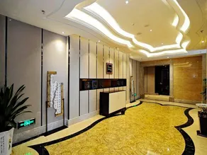 The Hotel Cairns - Image 4