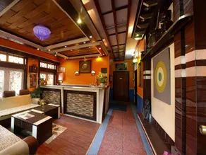 Shangrila Boutique Hotel - Image 2