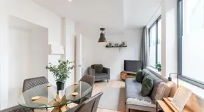 123 Queen Street - Home Crowd Luxury Apartments - Image 4
