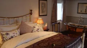 Keepers Cottage Guest House - Image 2