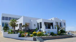 Shark Island Guesthouse - Image 2