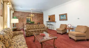 Quarter House Suites - Image 5