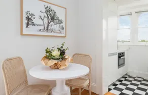 Executive Studio With Patio Near Trains - Image 3