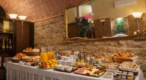 BeeClaire Guest House - Image 3