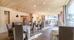 Garni Jasmin - Image 4