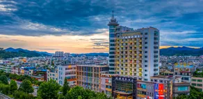 Runming International Hotel - Image 4