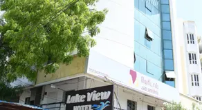 Lake View Hotel - Image 5