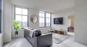 Splendid 2 BR Condo At Pentagon City - Image 4