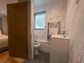 Casa Brighouse - Image 2