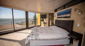 Lagoon Lodge - Image 2