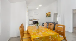 Amazing Apartment In Dobrinj With Wifi - Image 5
