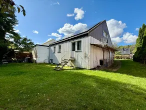 6BR Villa • 3 Bath • 11 Beds • Parking - Image 2