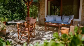 A Luxury Seafront Villa with amazing ambience and view - Image 5