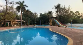 Pinewood Resort - Image 3