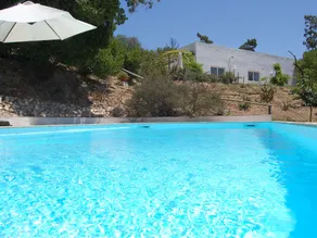 Familjevilla med pool och grill - Image 1