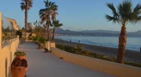 Excepcional Apartamento LOFT a pie de playa en CHALET ROQUETES - Image 2