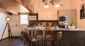 SUITE 39 - Image 2