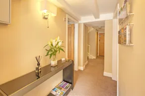 The Bondgate Boutique - Image 5