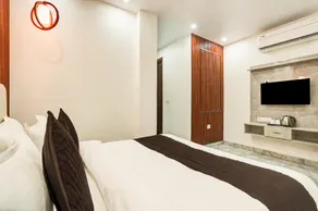 Hotel Solaris Retreat By The Arrow - Image 2