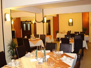 Hotel Central - Image 5