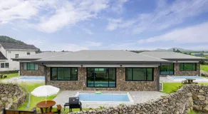 Gimnyeong Stonewall Private Pool Villa - Image 5
