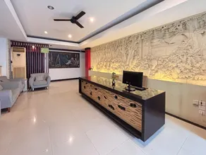 RedDoorz @ First Homestay Bypass Kuta - Image 2