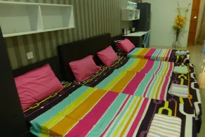 6 single  beds double aircond mountain view  room - Image 2