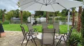 Riverside 4 Bedroom House Wraysbury Staines - Image 4