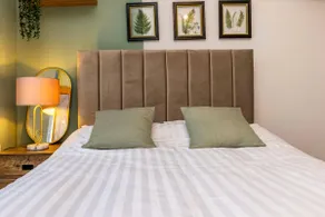 Three Bed Private Parking Close to City Long Stays - Image 2