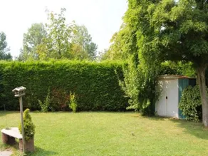 Bright Holiday Home Near Beach - Image 4