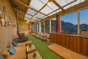 Gadegal Homestay Narkanda - Rooms & Pahadi Café - Image 3