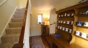3-bedroom cottage set in a large enclosed garden - Image 4
